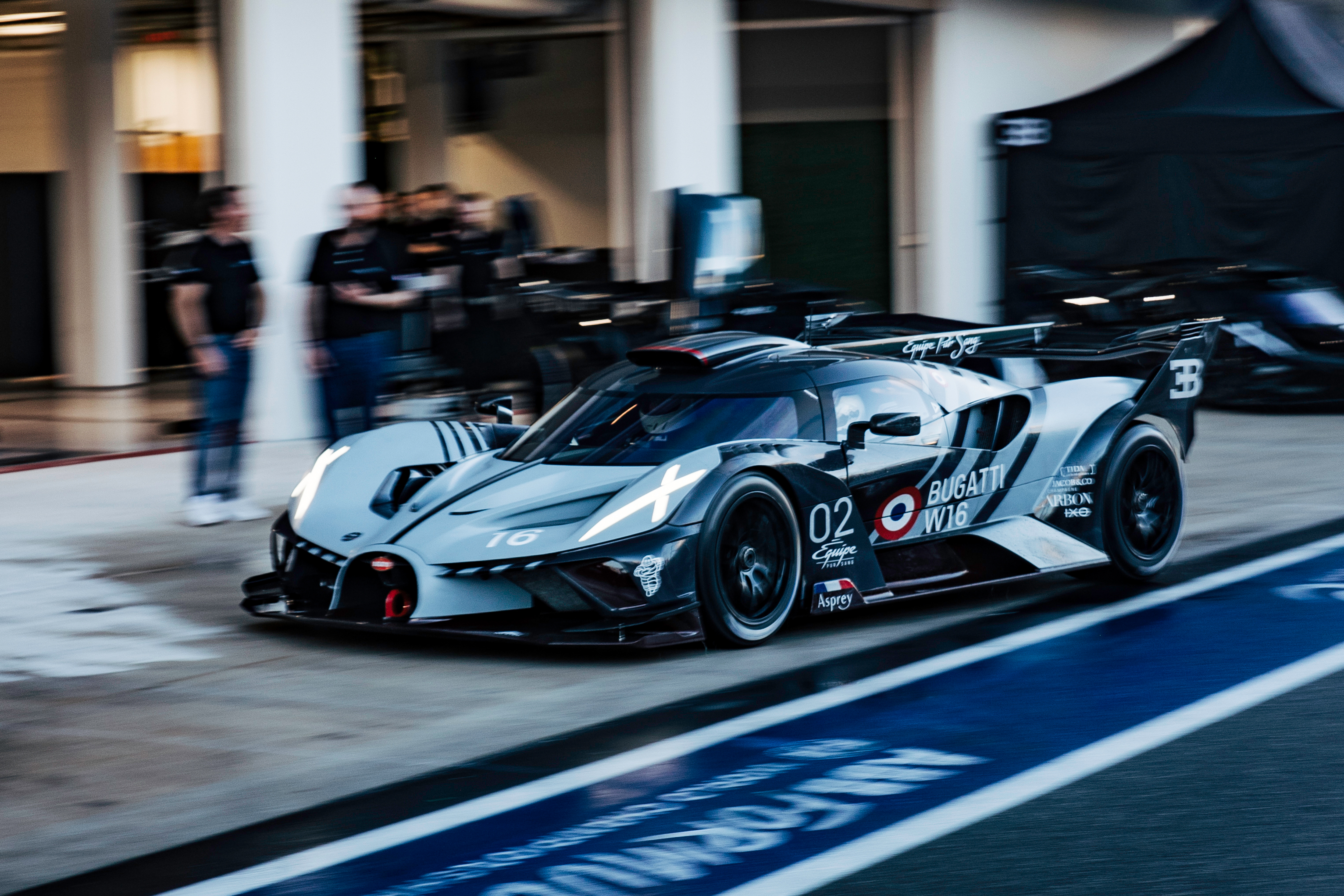 Perfect preparation enables peak performance. With the utmost precision, the Bugatti team ensures the Bolide and its driver are ready for action.​